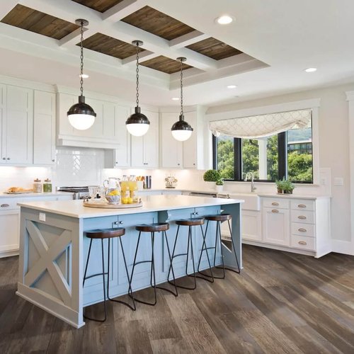 Country-Kitchen-Blue-Island-Diagonal-Laminate-Floor